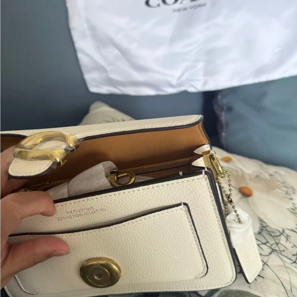 Coach White Shoulder Bag - Picture 4 of 7